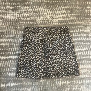 VELVET HEART CHEETAH SKIRT WORN ONCE SZ 27
